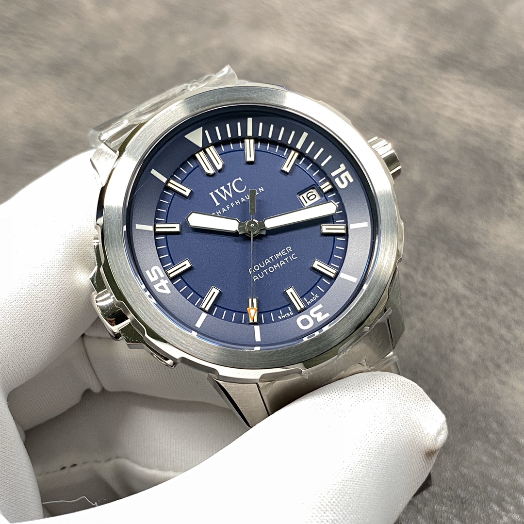 IWC Aquatimer-Style Watch with Blue Dial and Metal Bracelet