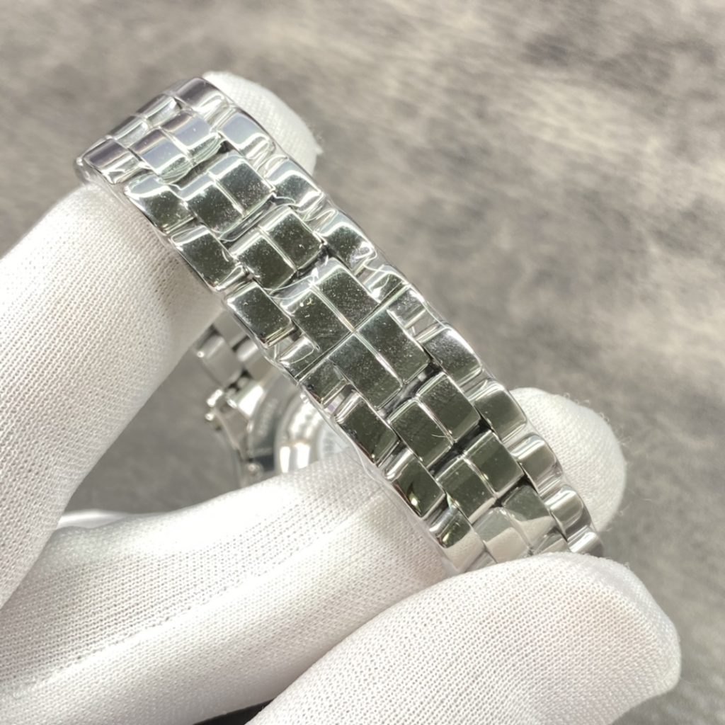 Chopard Happy Diamonds-StChopard Happy Style Automatic Watch, White Dial Roman Numeral Metal Braceletyle Watch with Floating Diamonds