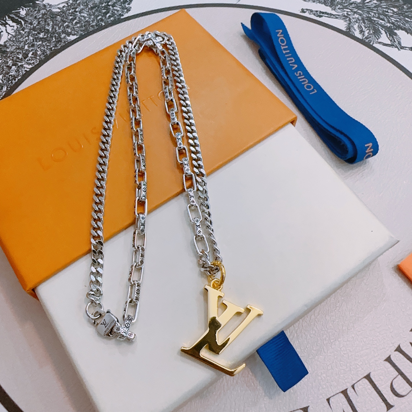 Louis Vuitton Necklace Alloy LV LogoPendant