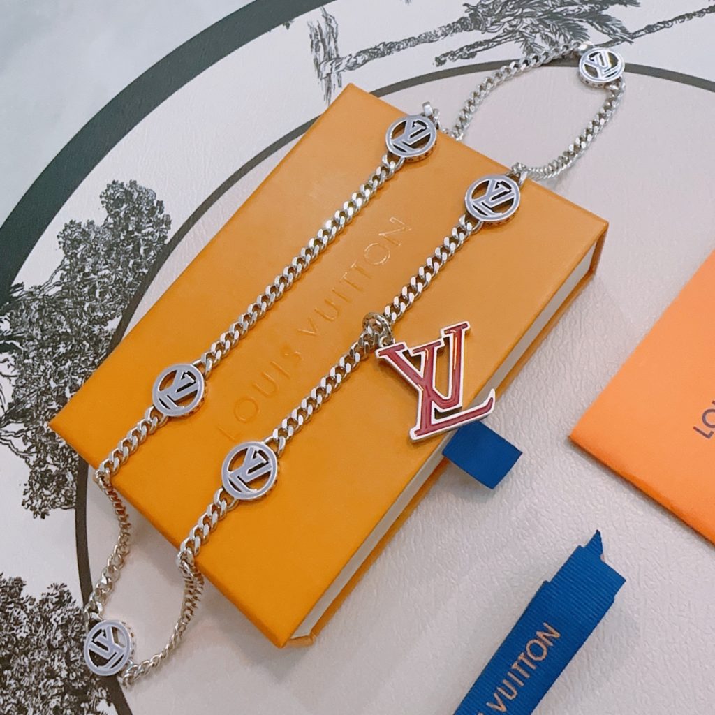 Louis Vuitton Necklace Pendant