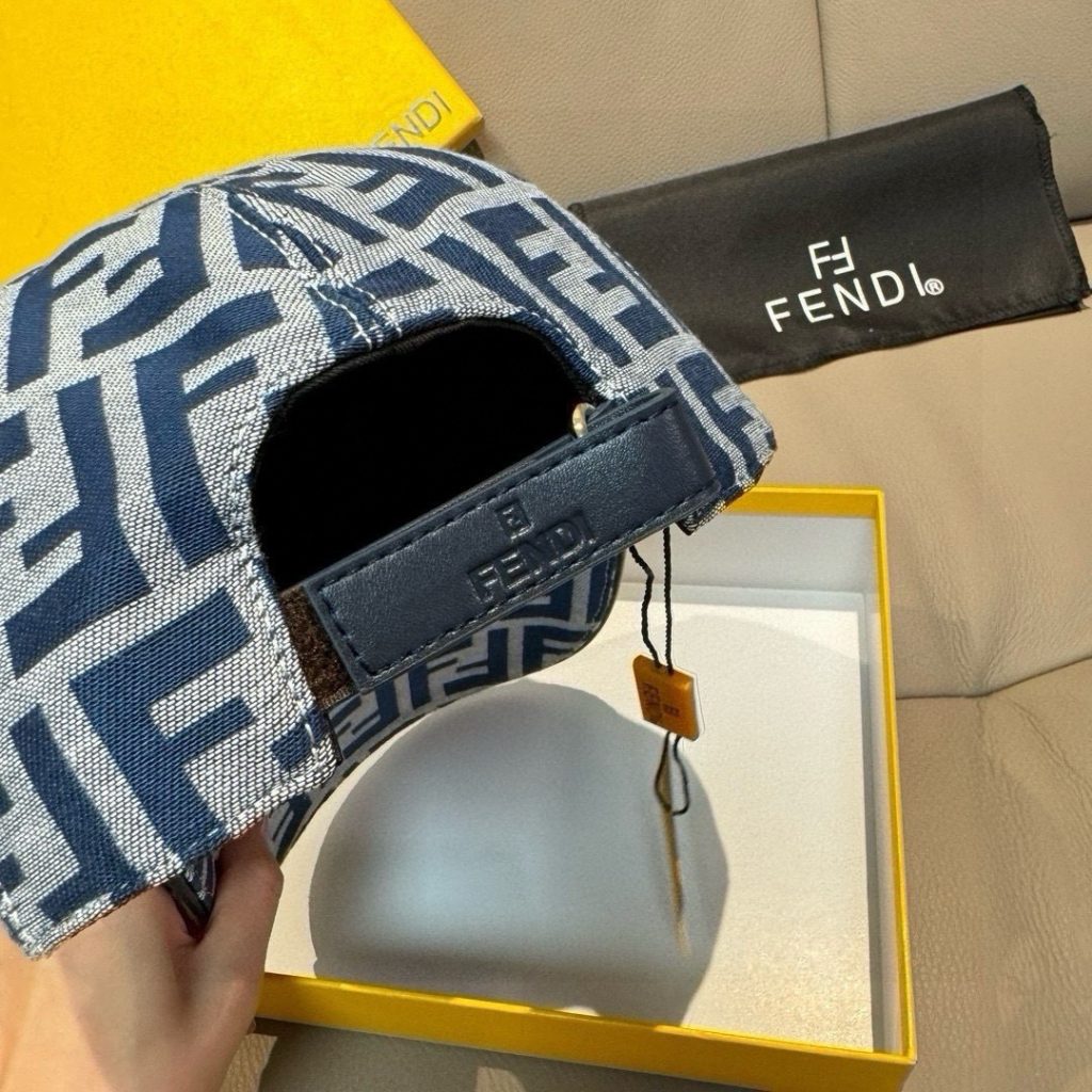 Fendi Hat Leather