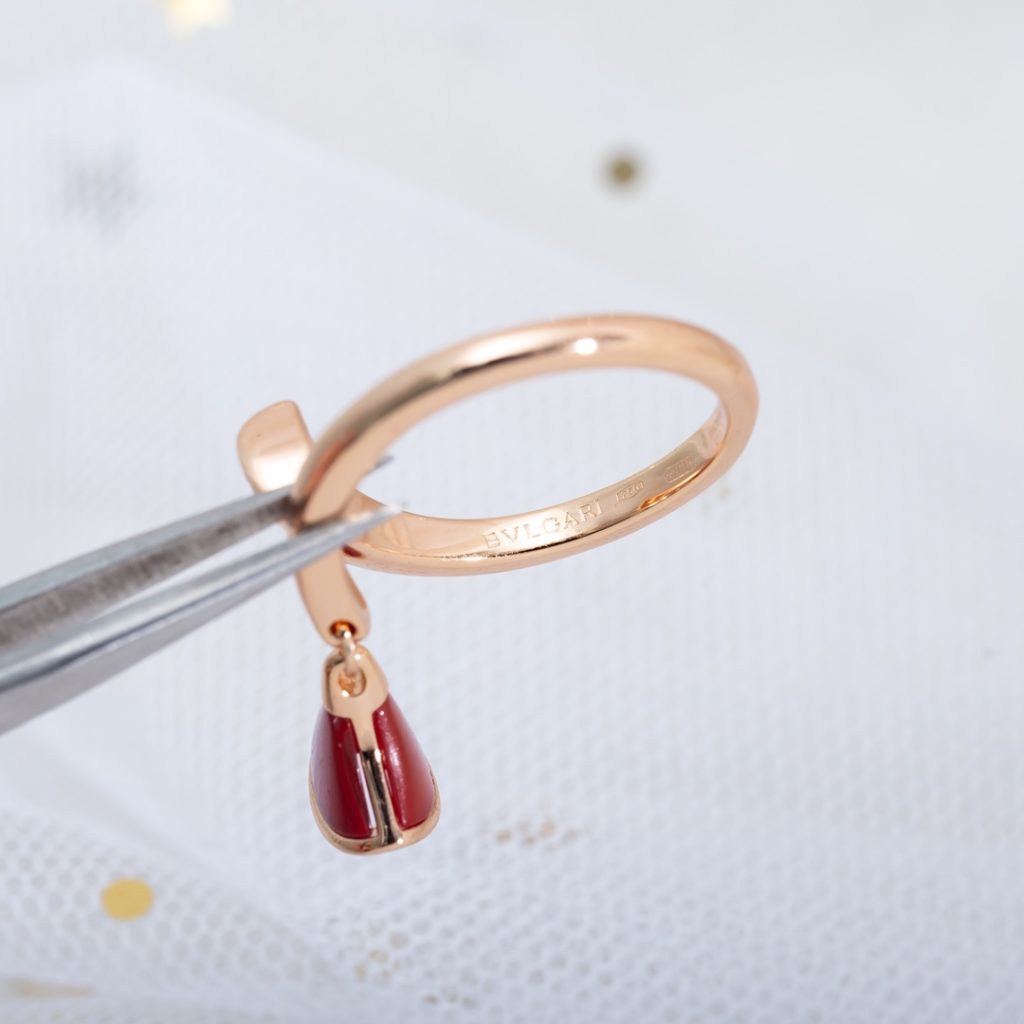 Bulgari Divas' Dream Ring Rose Gold, Diamond, Enamel Fan-shaped, Pendant