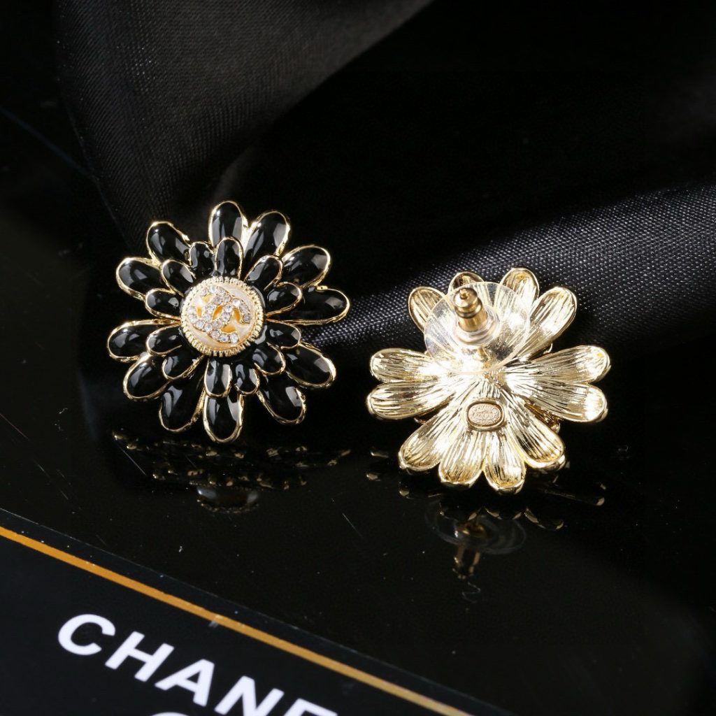 CHANEL Earrings Flower Stud