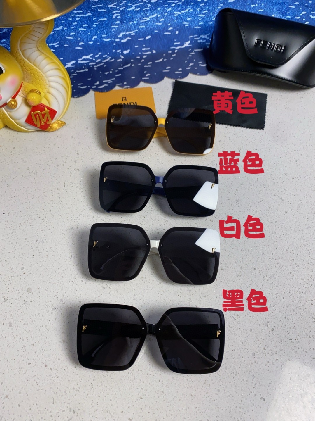 Fendi FF Logo Oversized Square Acetate Sunglasses Gold-tone Temple Logo