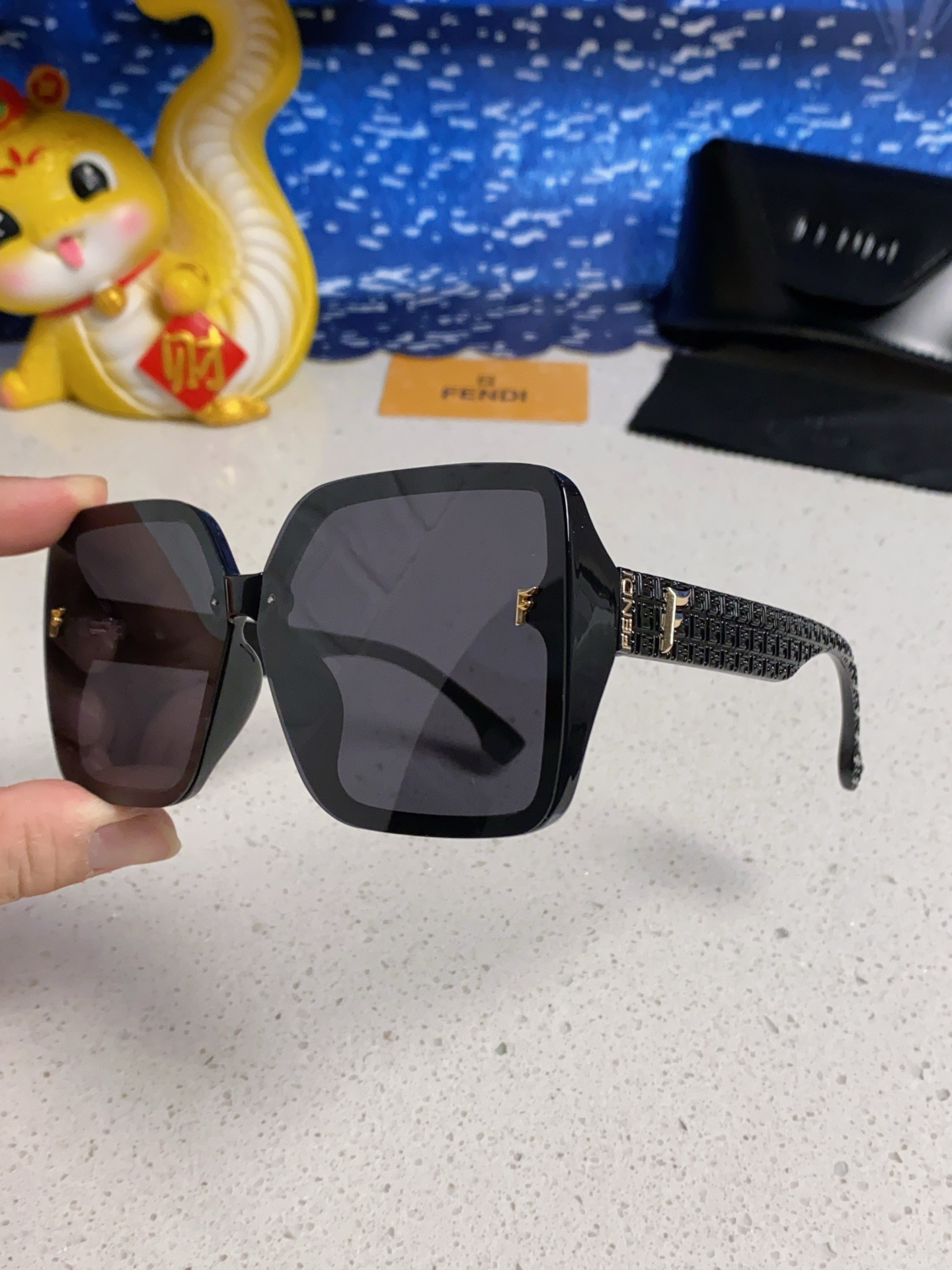Fendi FF Logo Oversized Square Acetate Sunglasses Gold-tone Temple Logo