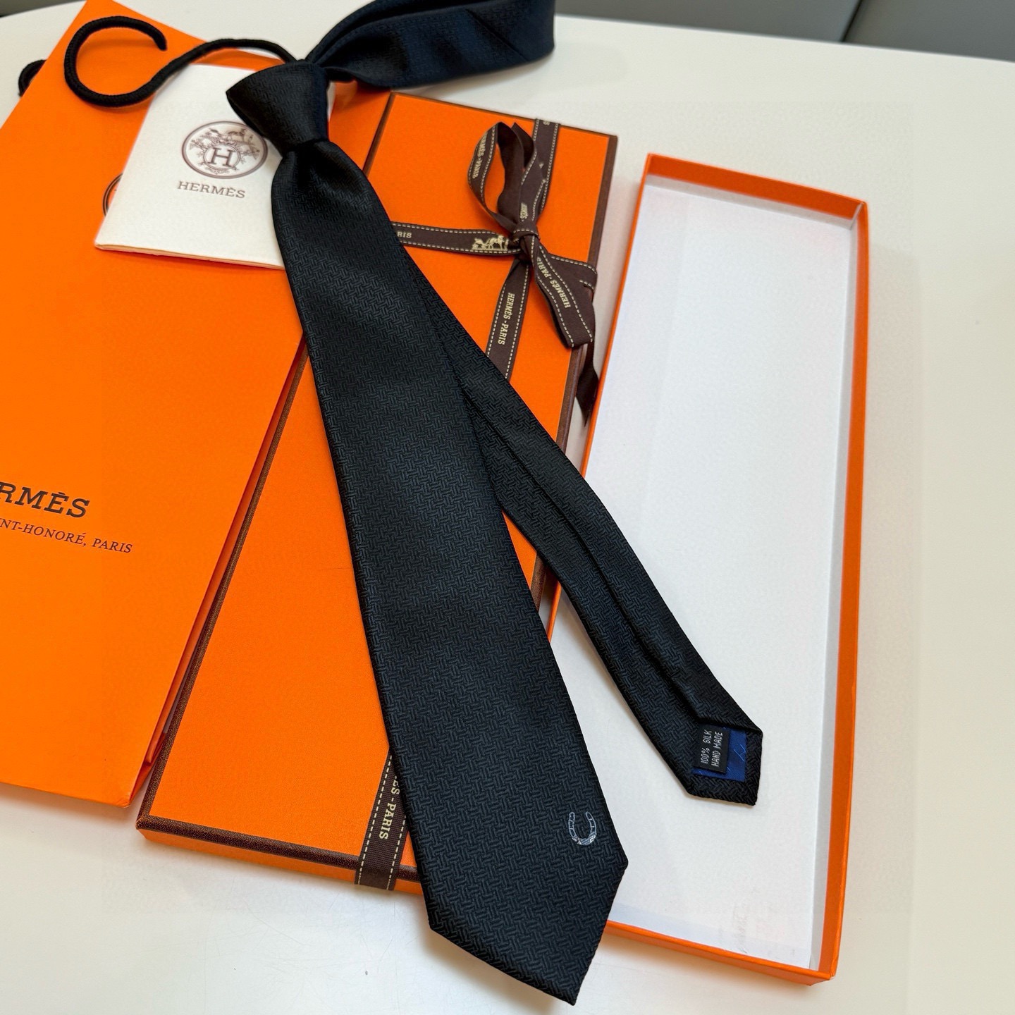 Hermes Unie Fer a Cheval Silk Tie Micro-patterned Weave Embroidered Horseshoe Motif